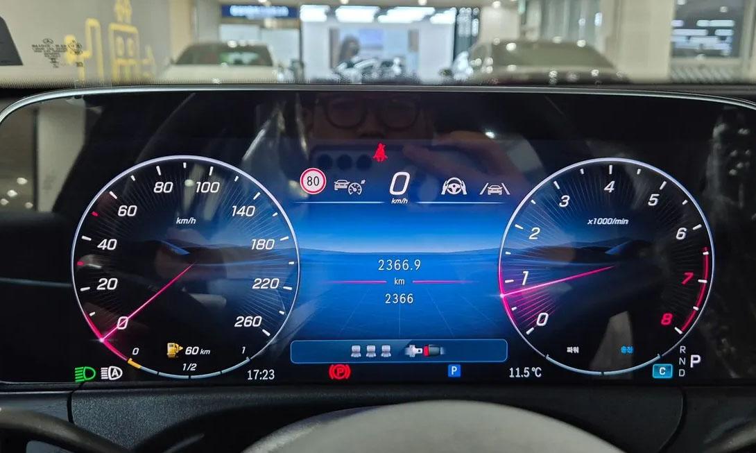 Mercedes-Benz E200, 2024