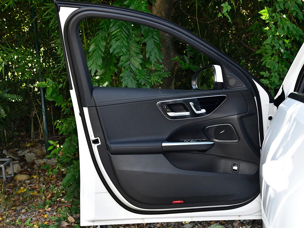 Mercedes-Benz C 200 L, 2024