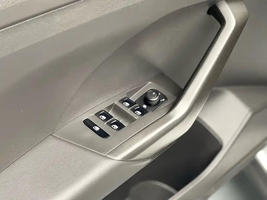 Volkswagen T-Cross, 2021