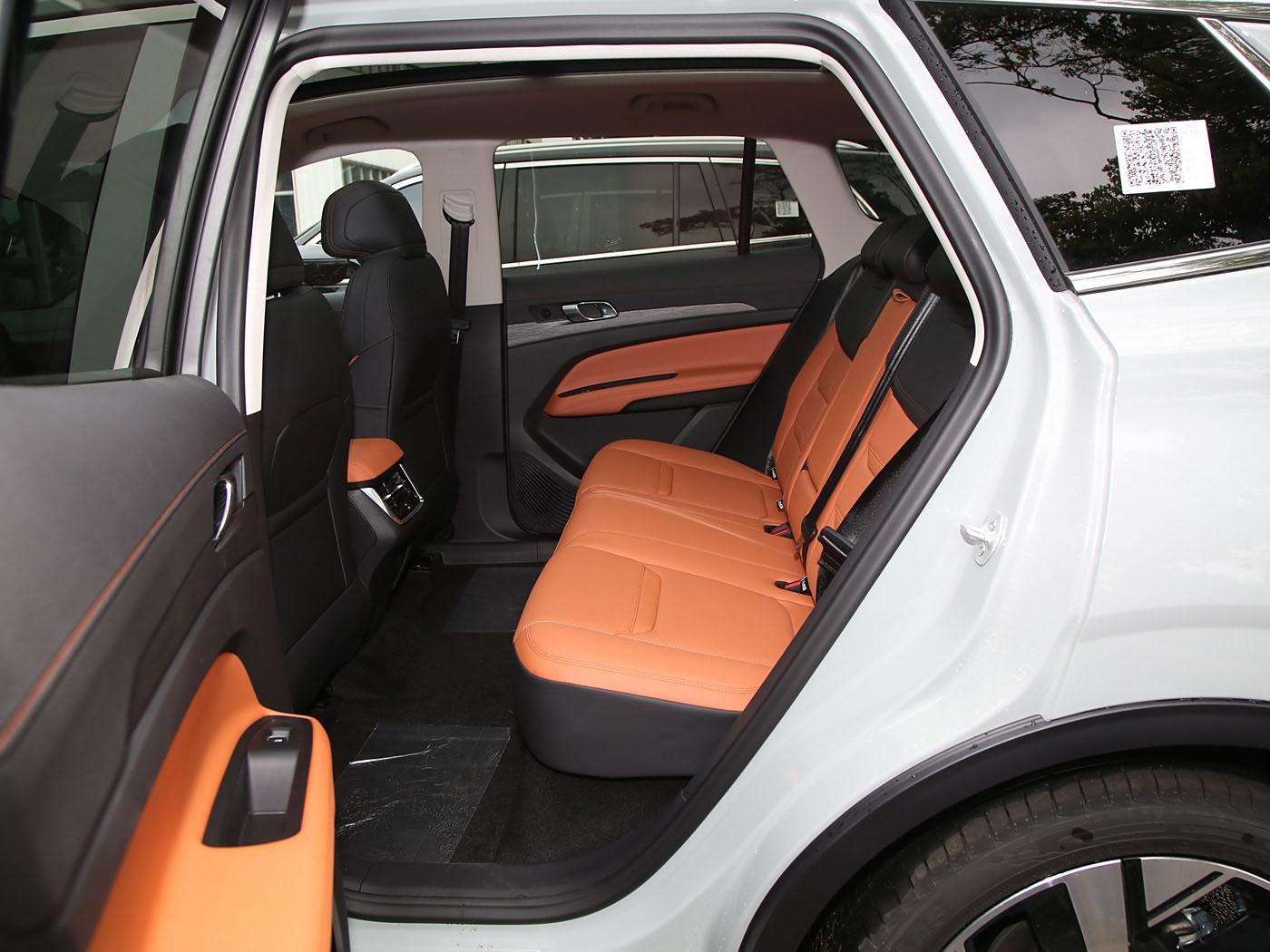 Ford Equator Sport, 2025