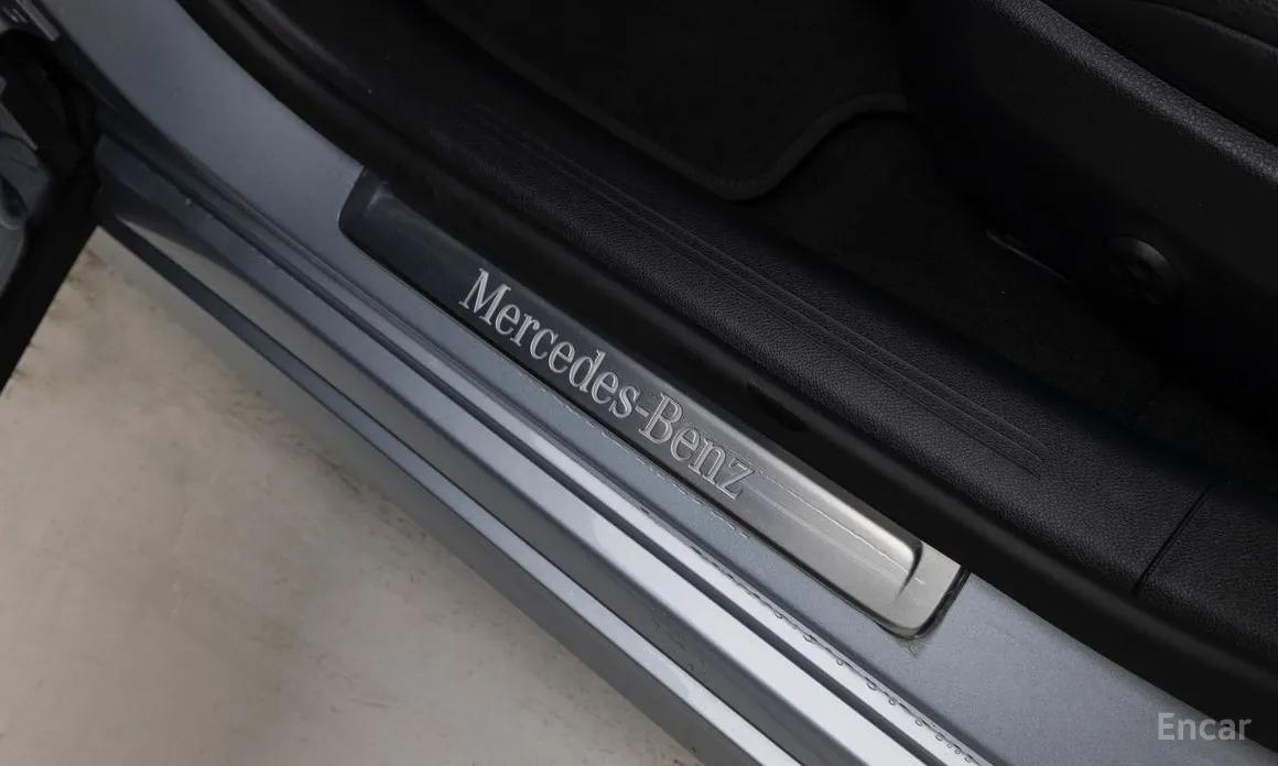 Mercedes-Benz E200, 2025