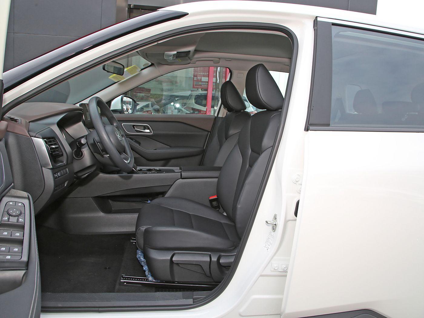 Nissan X-Trail, 2025