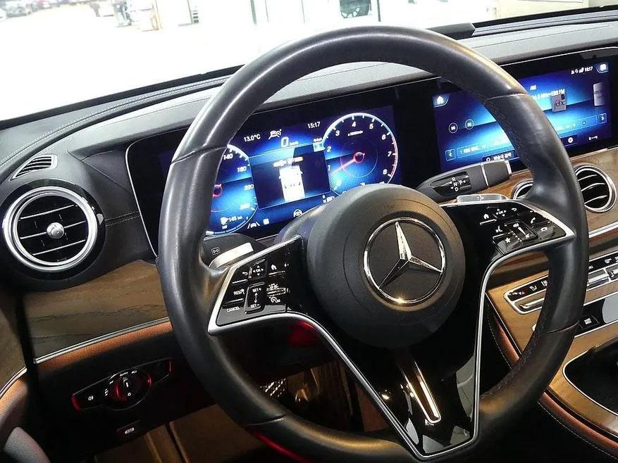 Mercedes-Benz E250, 2022