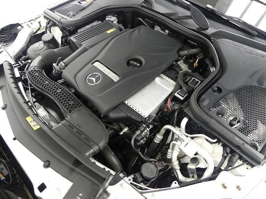 Mercedes-Benz E250, 2022