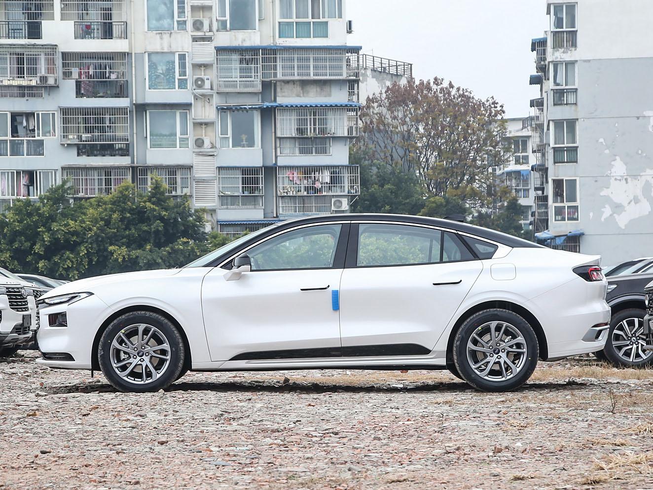 Ford Mondeo, 2025