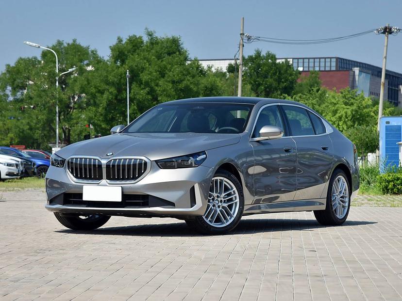 Купить BMW 525Li 2024 года с пробегом бу