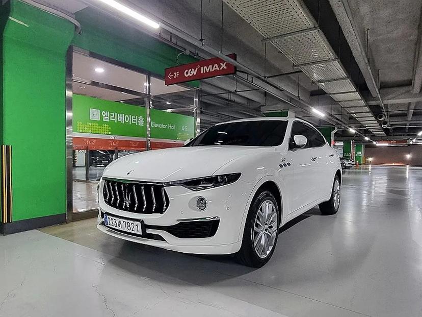 Купить Maserati Levante 2022 года с пробегом бу