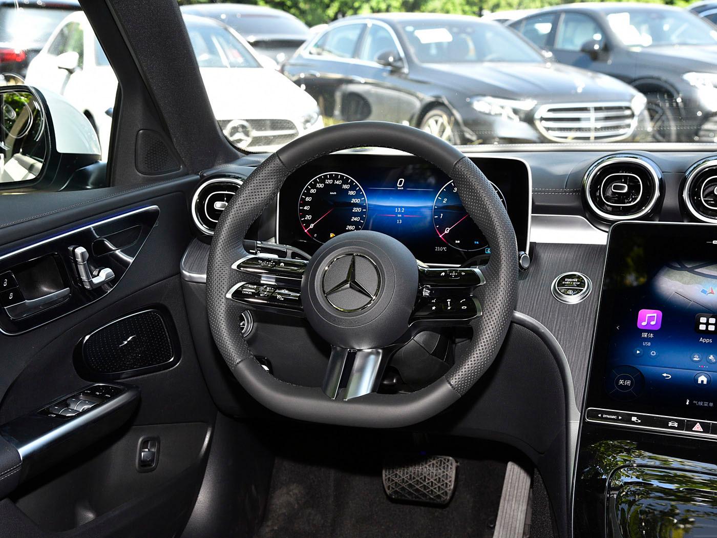 Mercedes-Benz C 200 L, 2024