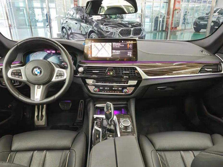 BMW 520i, 2022