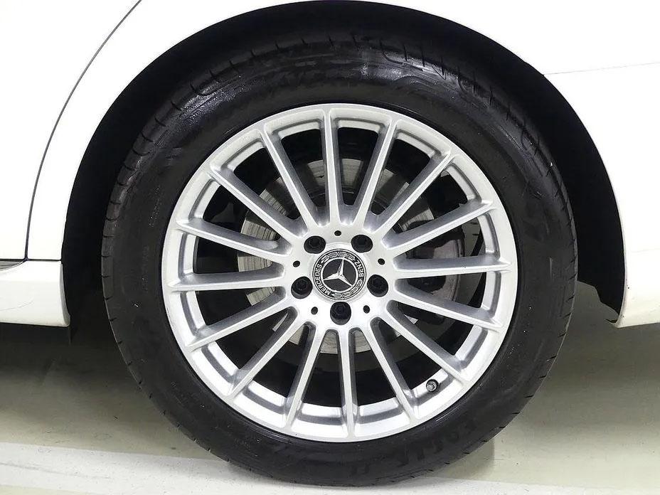 Mercedes-Benz E250, 2022