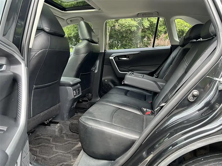 Toyota RAV4, 2021
