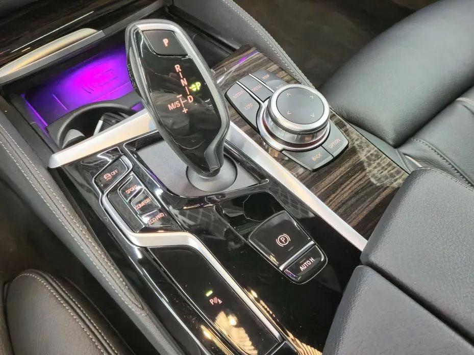 BMW 520i, 2022
