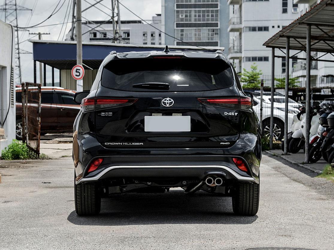 Toyota Crown Kluger, 2025