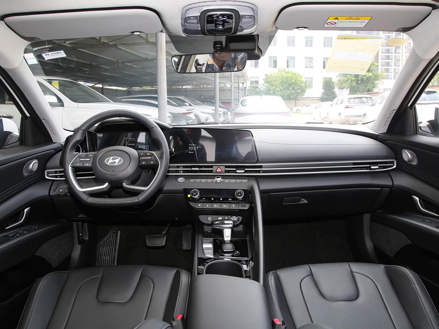 Hyundai Elantra, 2026