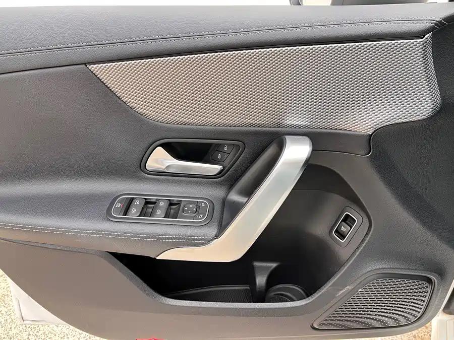 Mercedes-Benz A180L, 2021