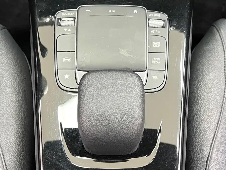 Mercedes-Benz A180L, 2021