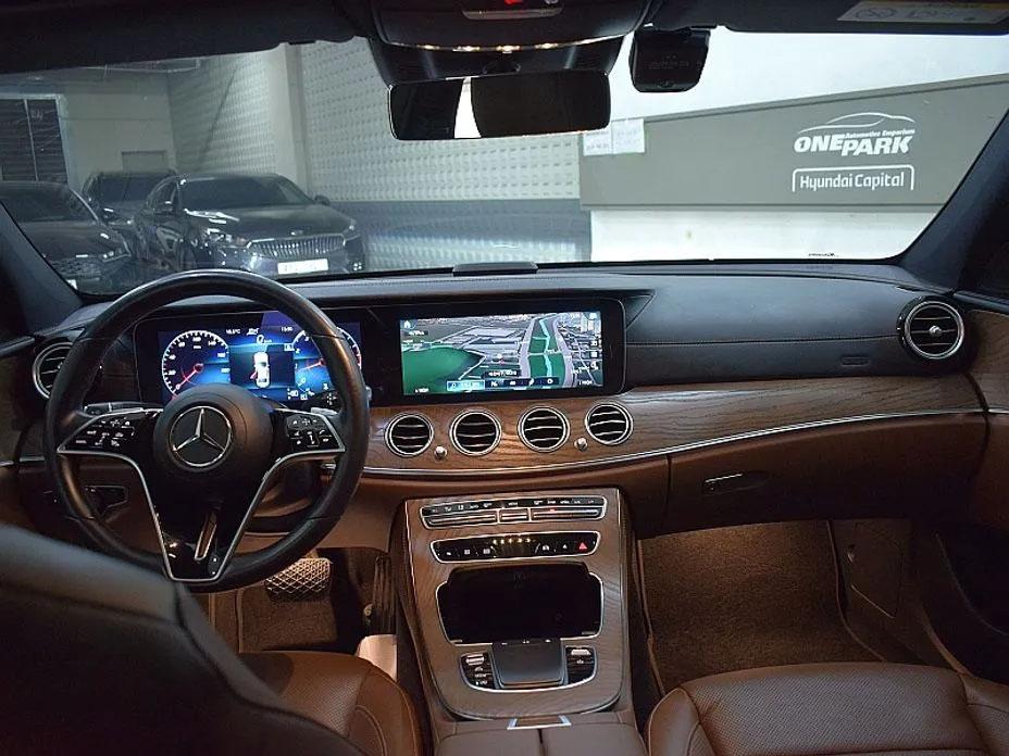 Mercedes-Benz E250, 2021