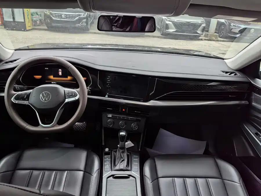 Volkswagen Passat, 2022