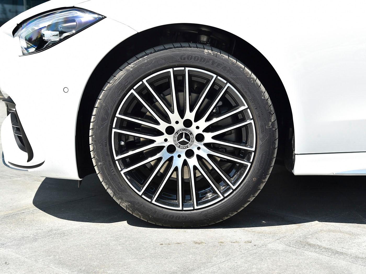 Mercedes-Benz C 200 L, 2024