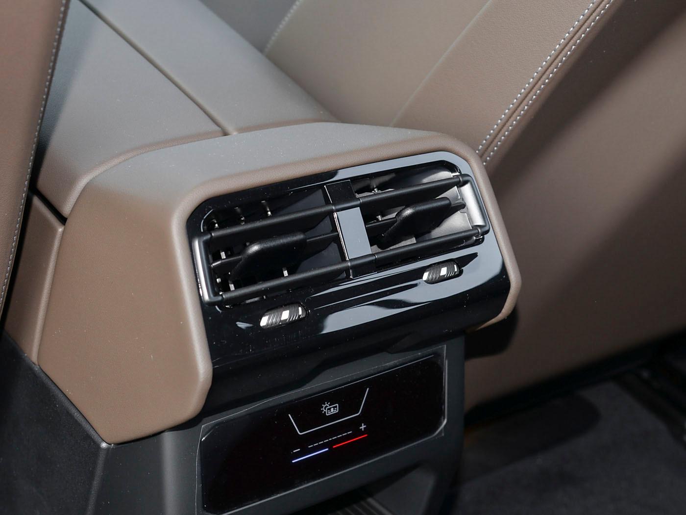 BMW 525Li, 2024