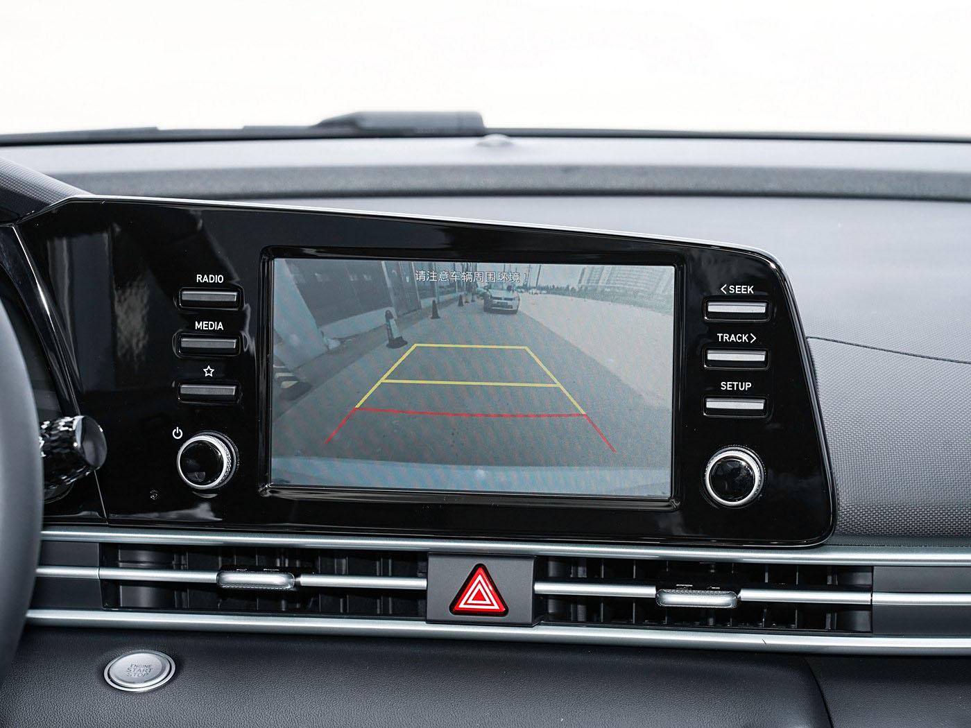 Hyundai Elantra, 2025