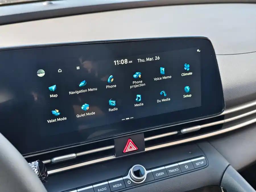 Hyundai Elantra, 2023