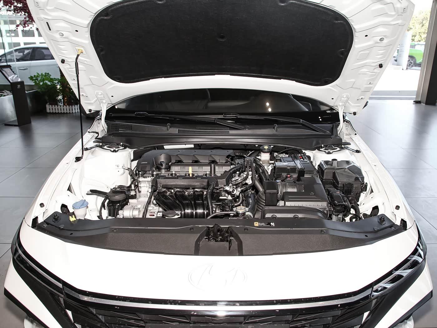 Hyundai Elantra, 2026