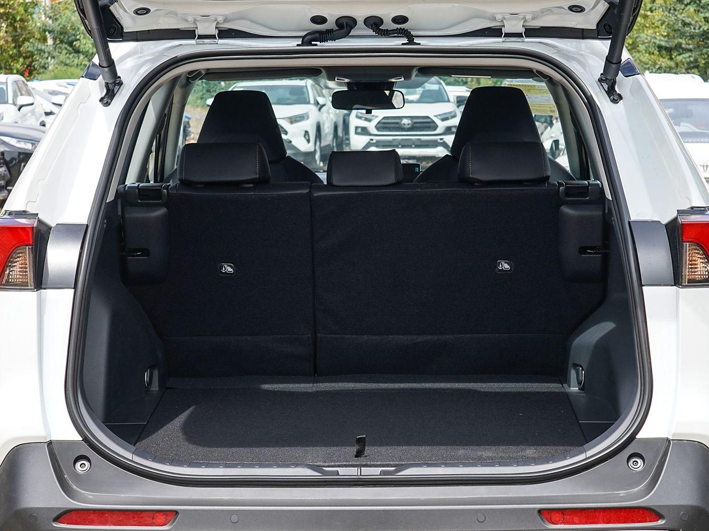 Toyota RAV4, 2025