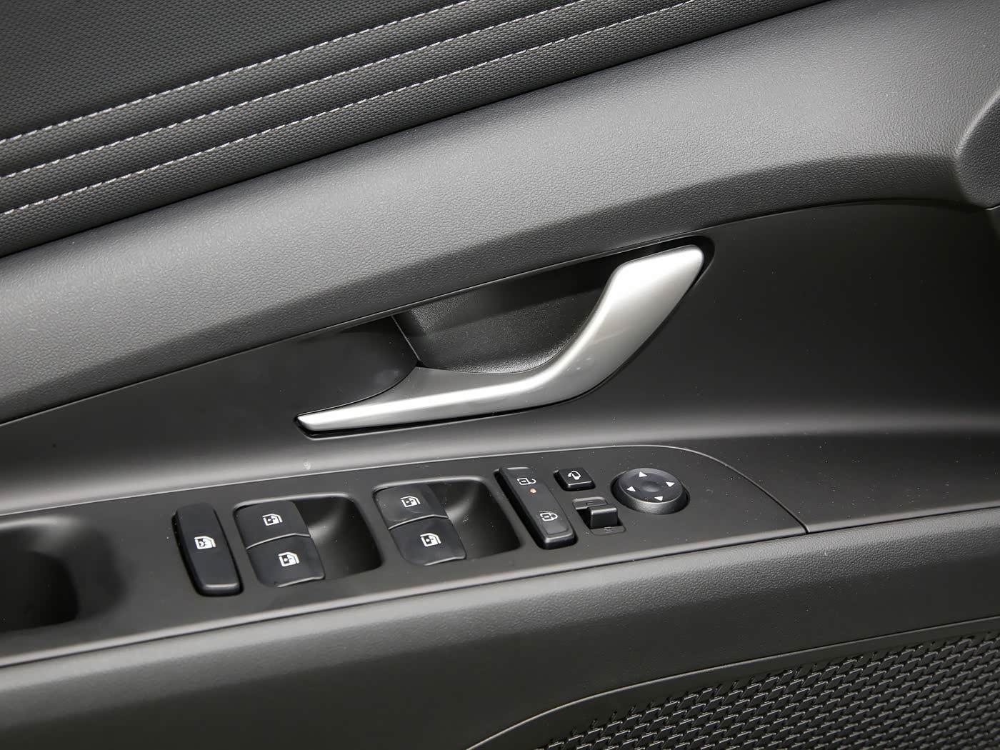 Hyundai Elantra, 2026