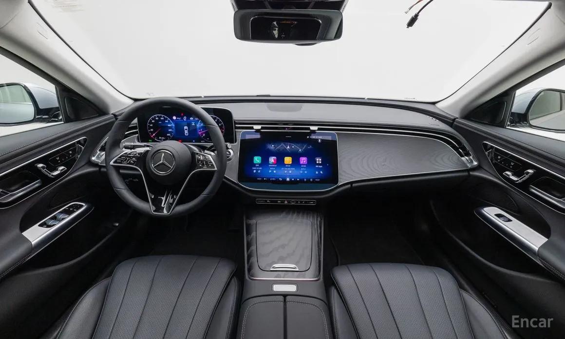 Mercedes-Benz E200, 2025