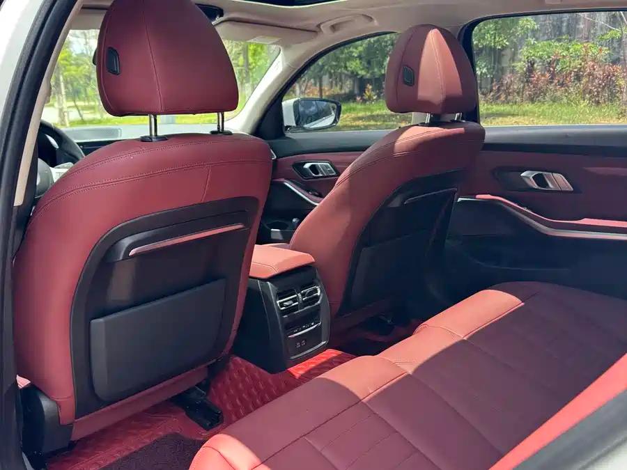 BMW 320Li, 2022