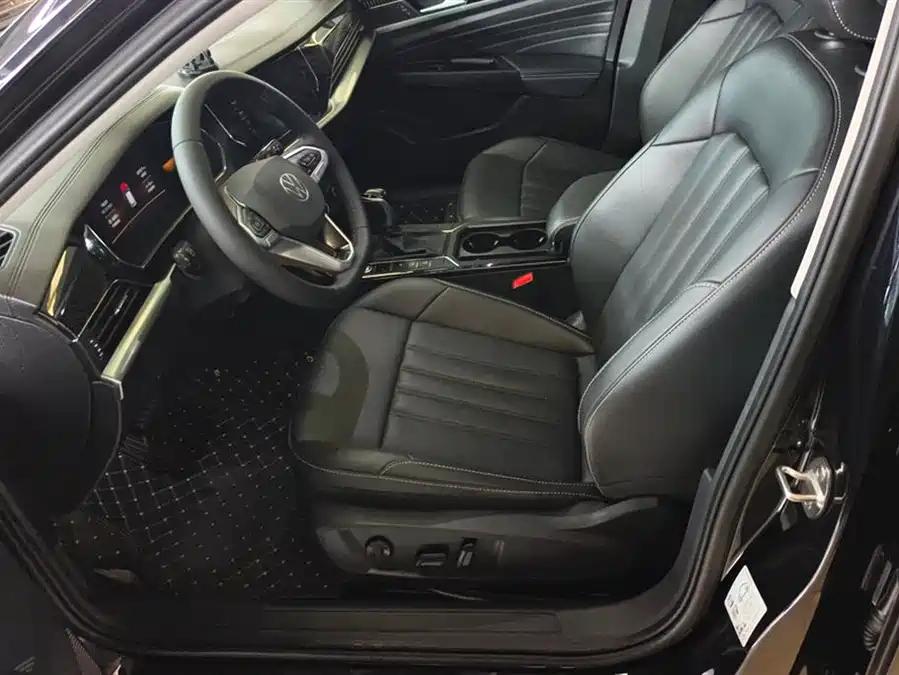 Volkswagen Passat, 2022