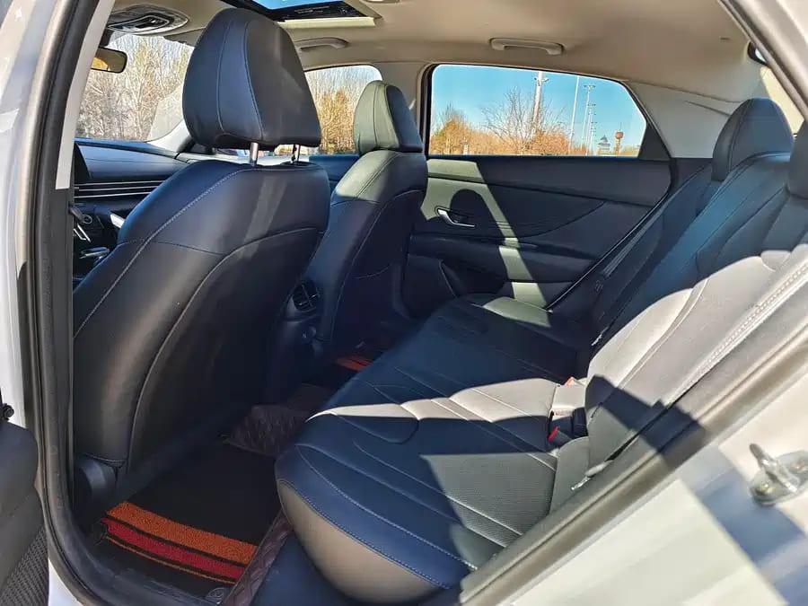 Hyundai Elantra, 2023