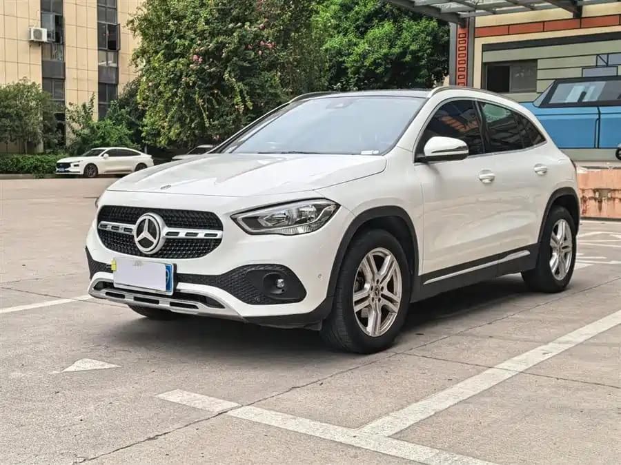 Mercedes-Benz GLA180, 2022