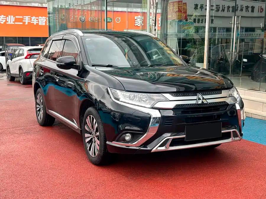 Mitsubishi Outlander, 2021