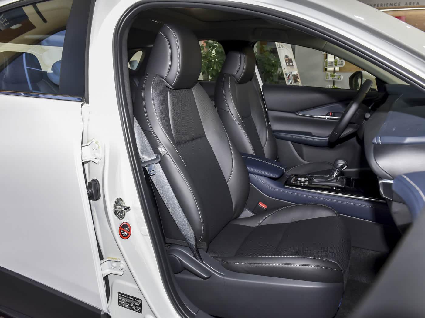 Mazda CX-30, 2025