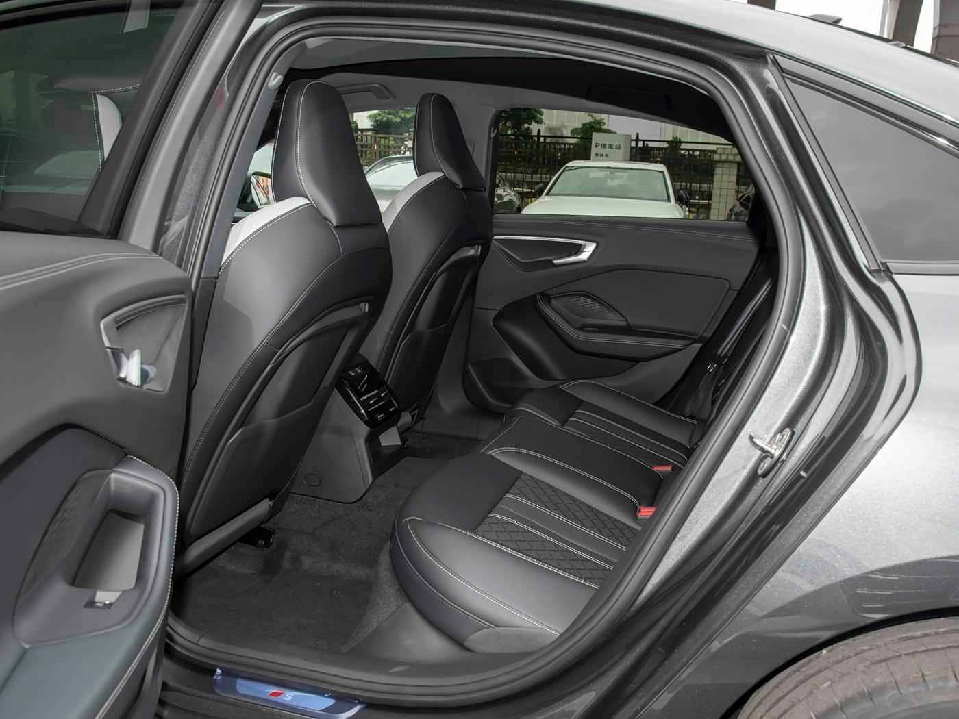 Audi A5L, 2025