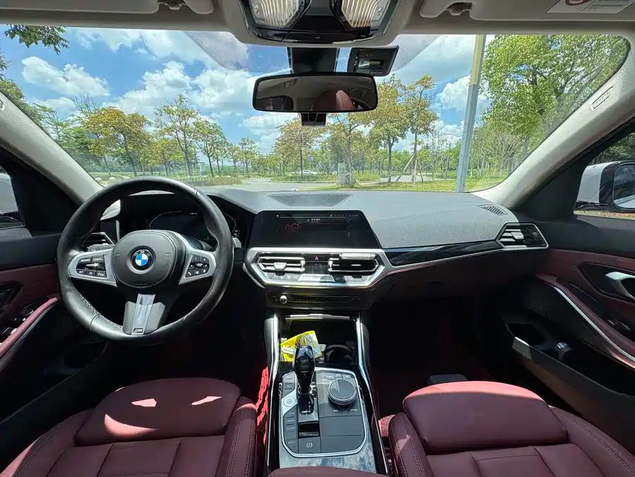BMW 320Li, 2022