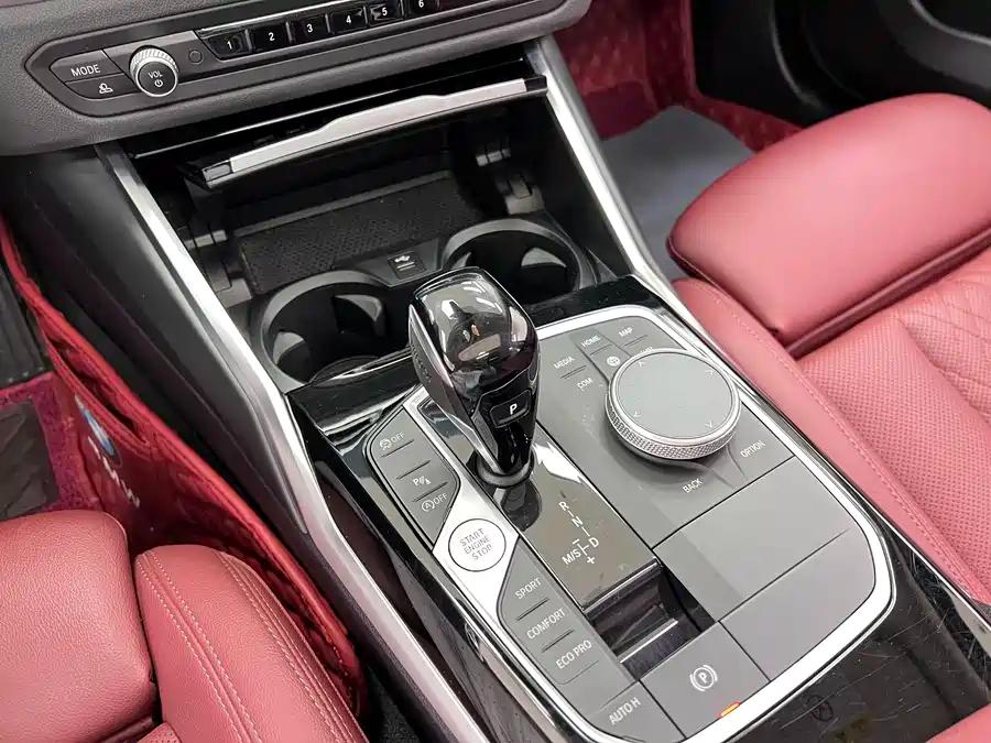BMW 320Li, 2022