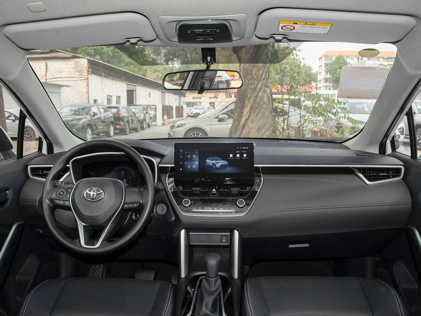 Toyota Frontlander, 2025