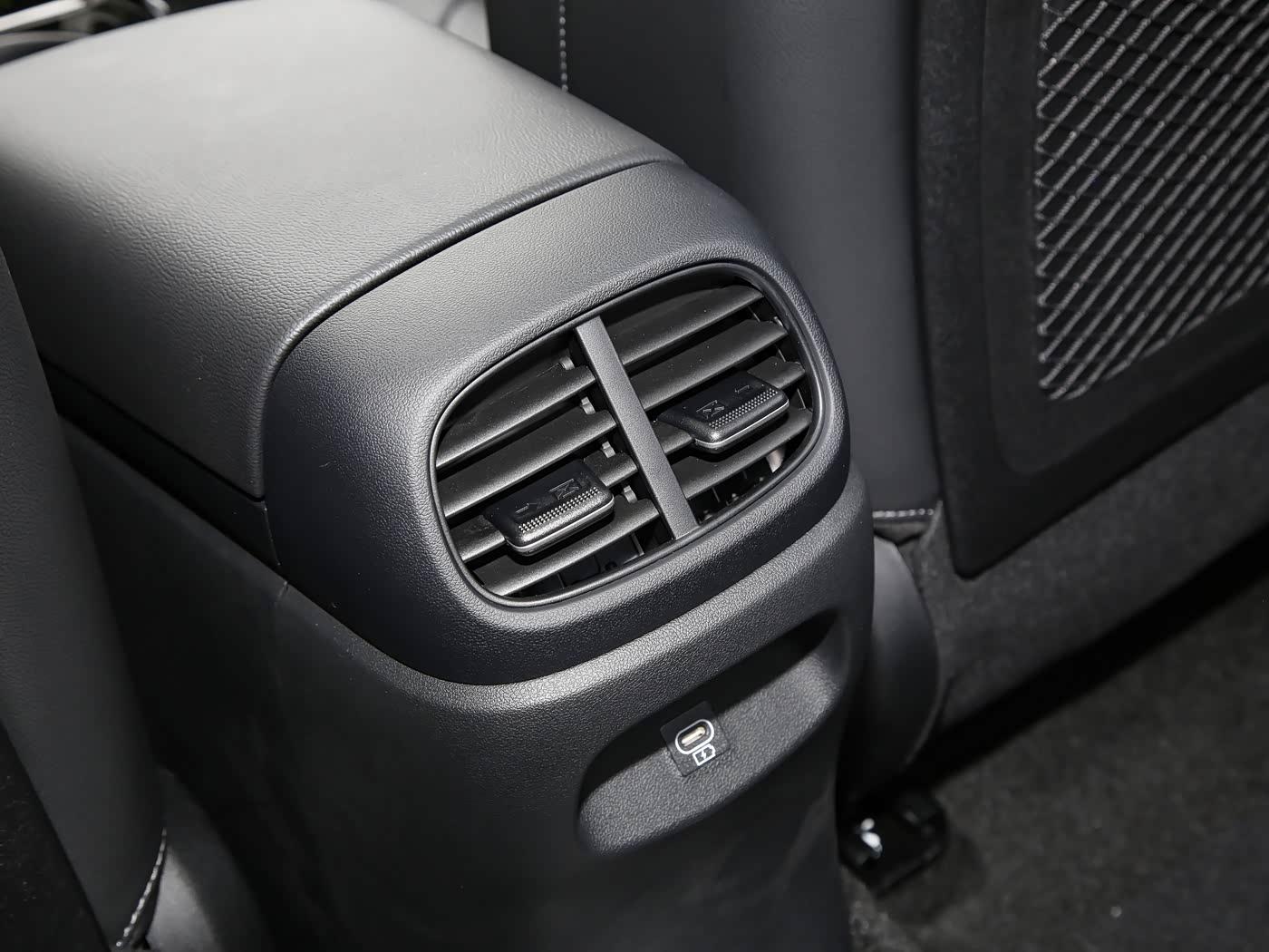 Hyundai Elantra, 2026